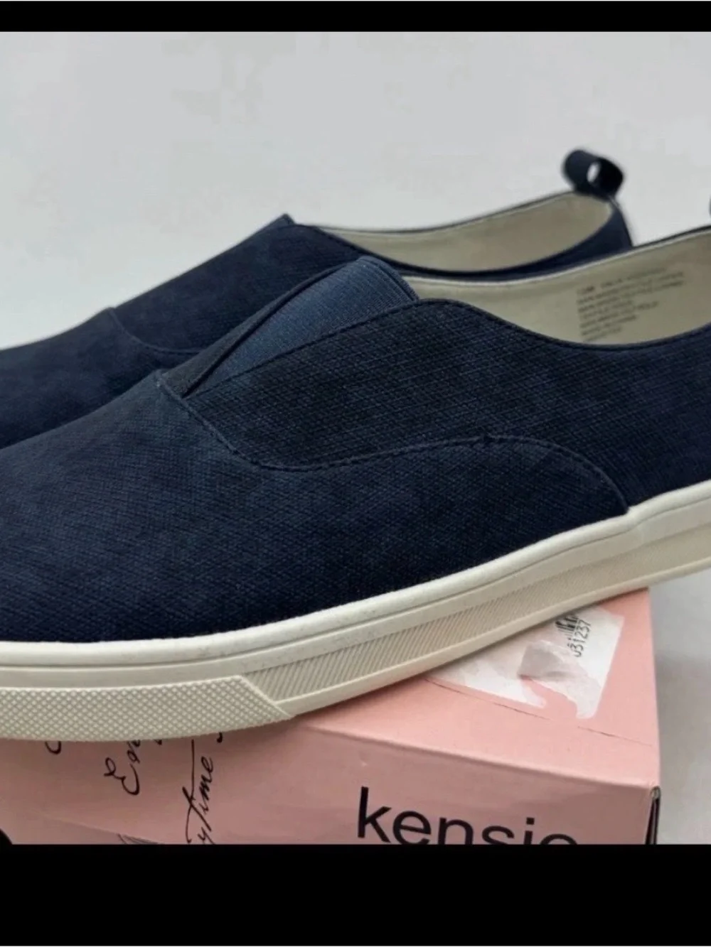 Kensie salia sneakers